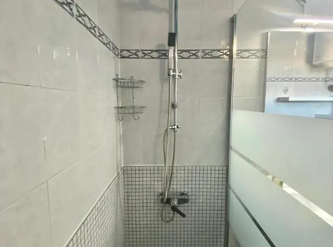 Ignoto Appartamento *